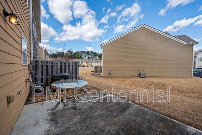 Building Photo - 2048 Lakeshore Overlook Cir NW