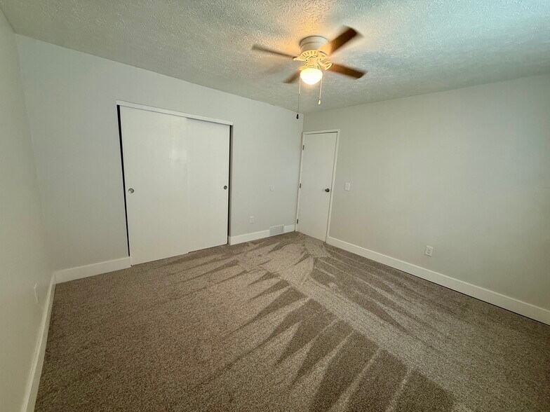 Building Photo - 6274 Sweetwater Ct