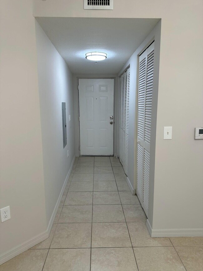 Building Photo - 4151 San Marino Blvd