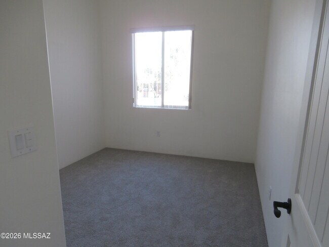 Building Photo - 348 S Paseo Tierra
