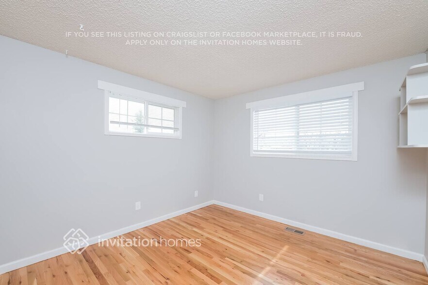 Building Photo - 3760 W 95th Pl