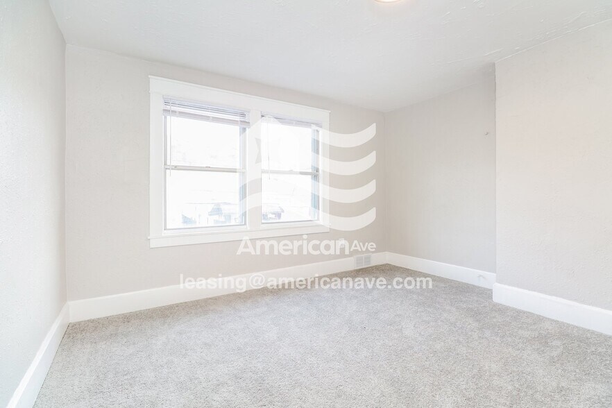 Building Photo - 1222 Main St