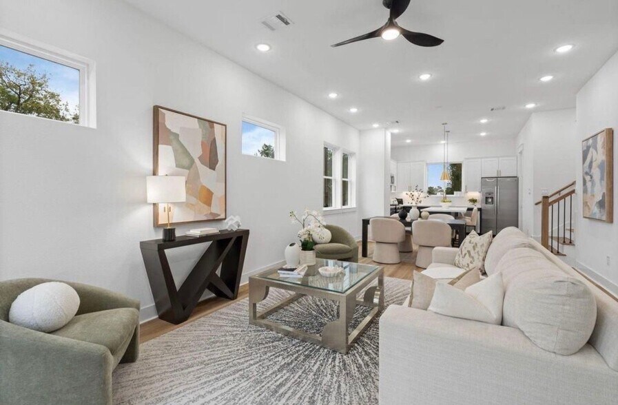 Building Photo - 717 Janisch Rd