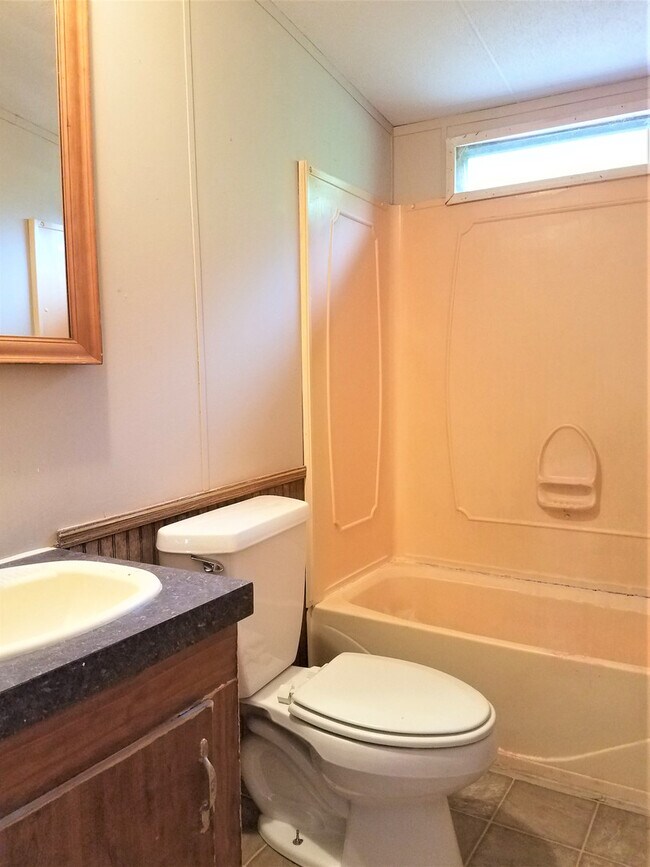 Building Photo - 1617 Nettle Knob Rd