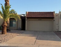 Building Photo - 2532 E Bluefield Ave