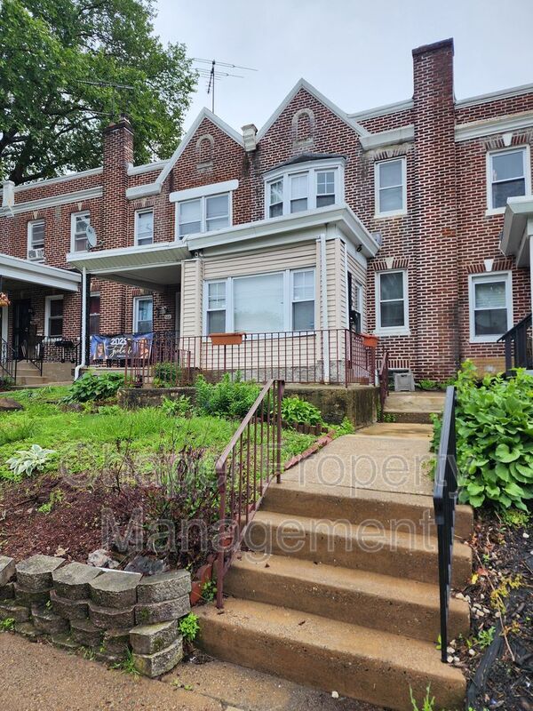 Primary Photo - 6620 Lebanon Ave
