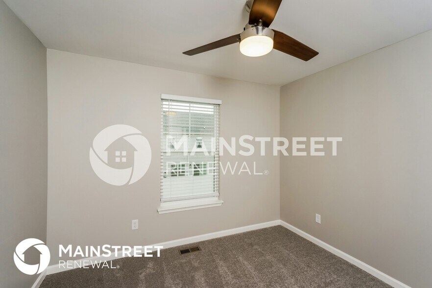 Building Photo - 2053 Paddle Wheel Dr
