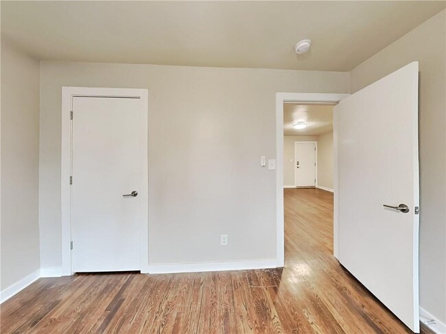 Building Photo - 880 N Highland Ave NE