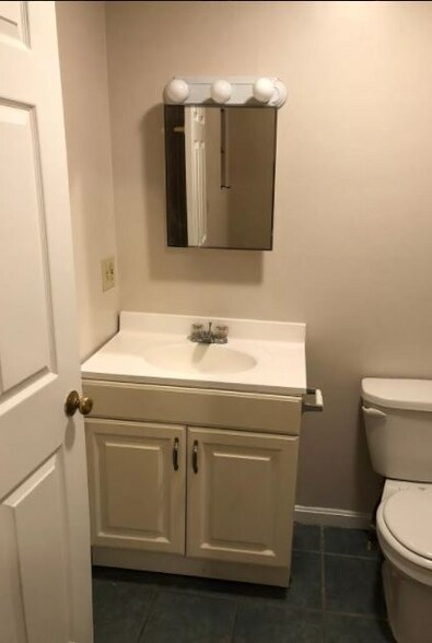 Building Photo - 14 Medway St