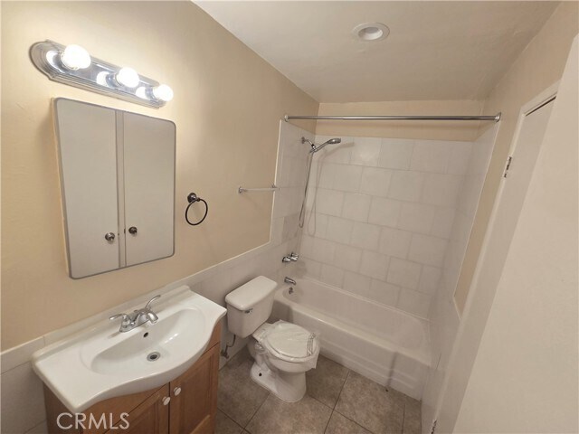 Building Photo - 811 Orchid Ct