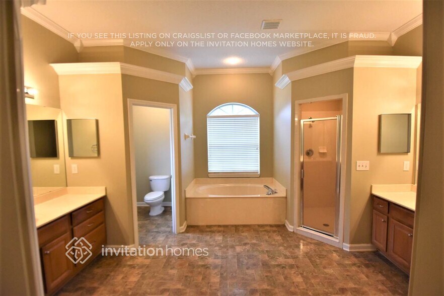 Building Photo - 13928 Fish Eagle Dr E