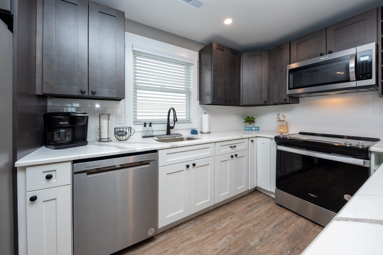 Building Photo - 1142 Simpson Ave