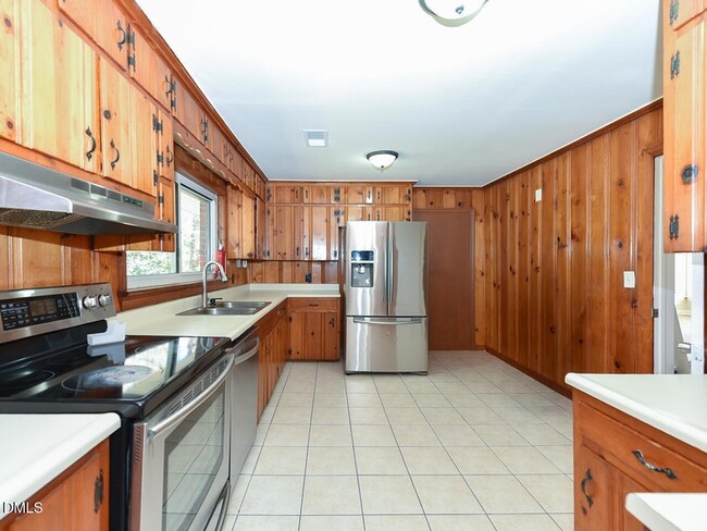 Building Photo - 4916 Western Blvd