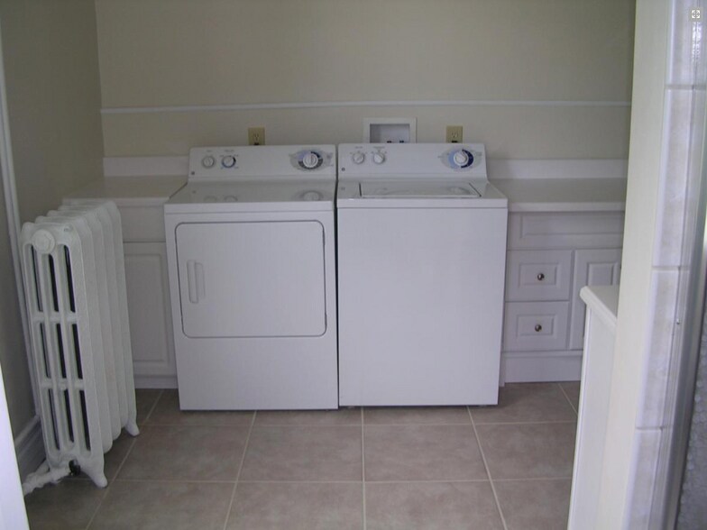 Building Photo - 2705 Eden Ave