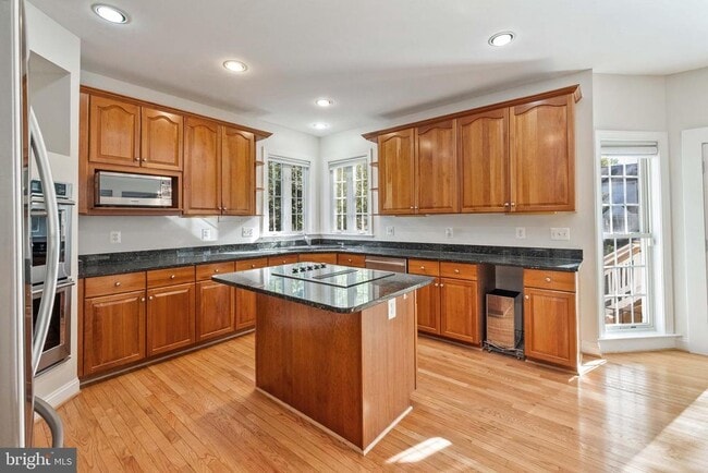 Building Photo - 2393 Watters Glen Ct