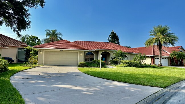 Primary Photo - 6812 Corral Cir