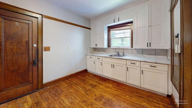 Building Photo - 4003 Behrwald Ave