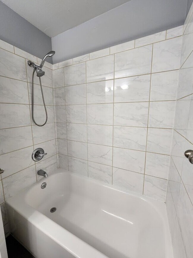 Building Photo - Long Realty & Property Management - Great ...