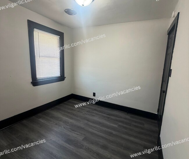 Building Photo - 5035 Tod Ave