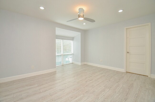 Building Photo - 12633 Memorial Dr