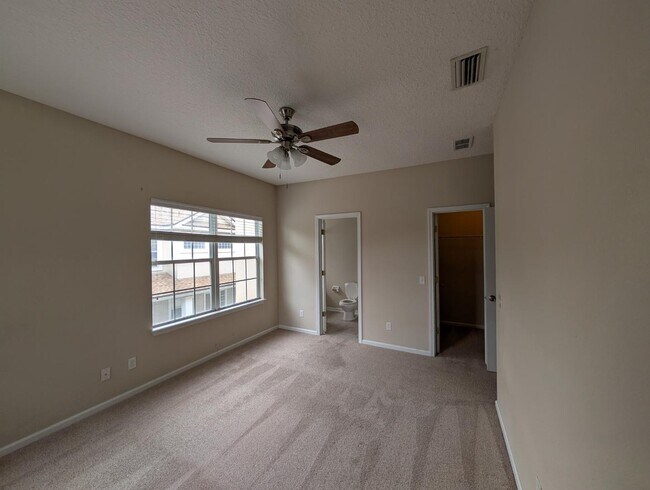 Building Photo - 1736 Forest Lake Cir W