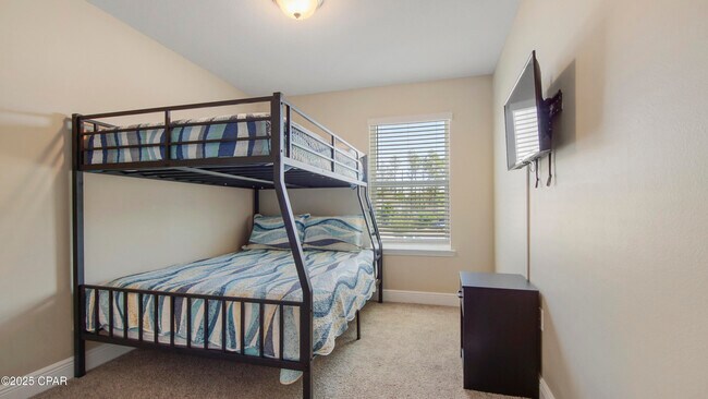 Building Photo - 7467 Shadow Lake Dr