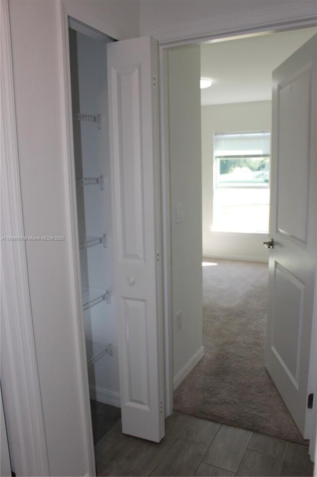 Building Photo - 1138-1114 SW 14th Terrace