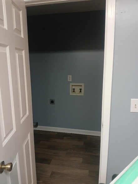 Building Photo - 205 H Ave