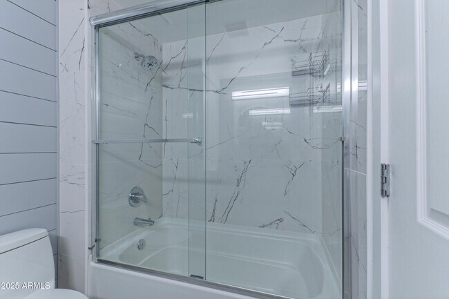 Building Photo - 9450 E Becker Ln