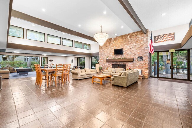 Building Photo - 6202 Friars Rd