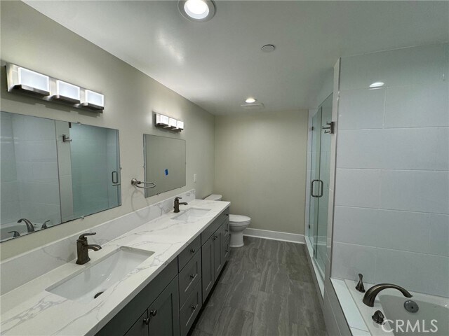 Building Photo - 204 Mockingbird Ln