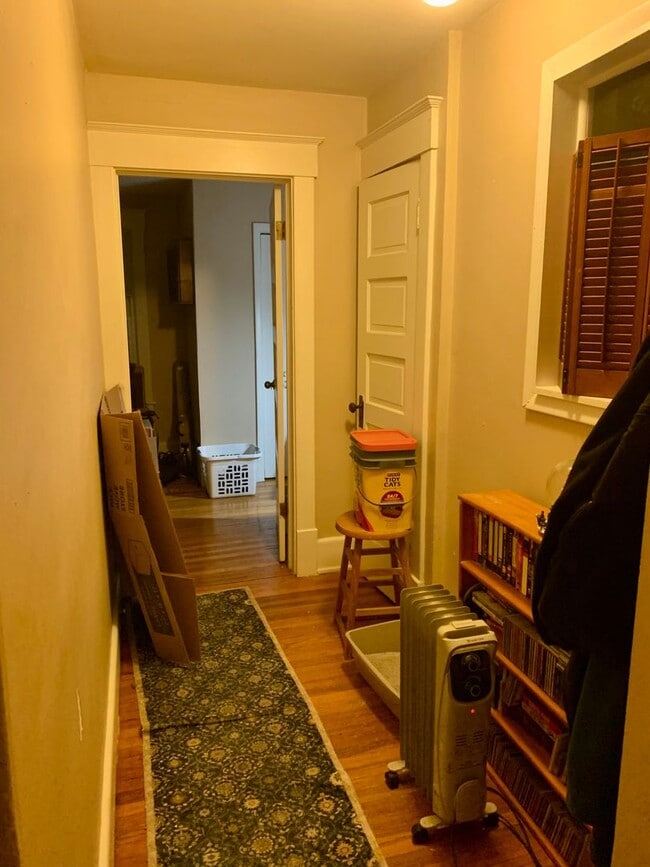 Building Photo - 714 S State St