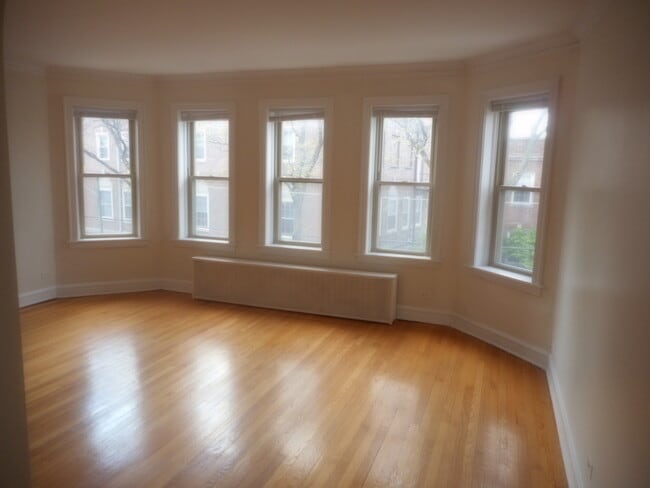 Building Photo - 5319 W Giddings St