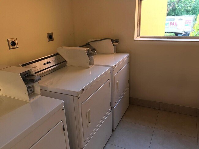 Building Photo - 4364 NW 9th Ave