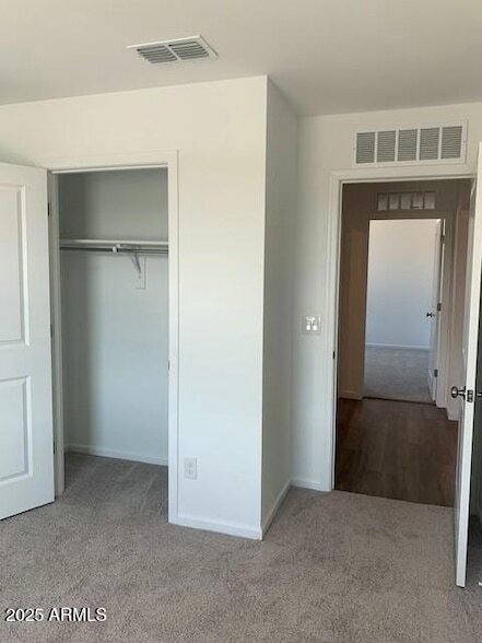 Building Photo - 910 Echo Ct