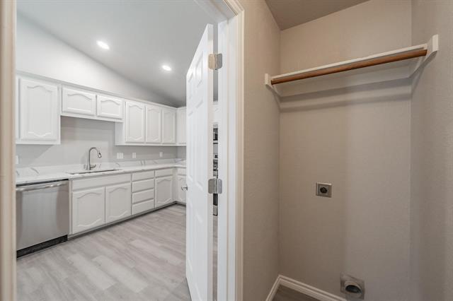 Building Photo - 3028 Thicket Bend Ct