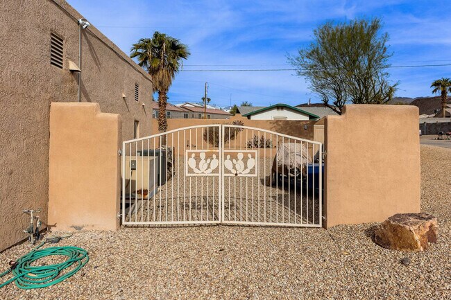 Building Photo - 3921 Aloha Ln