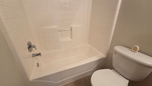 Building Photo - 9702 Coyote Creek Dr