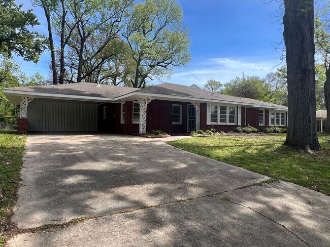 Building Photo - North Shreveport Home
