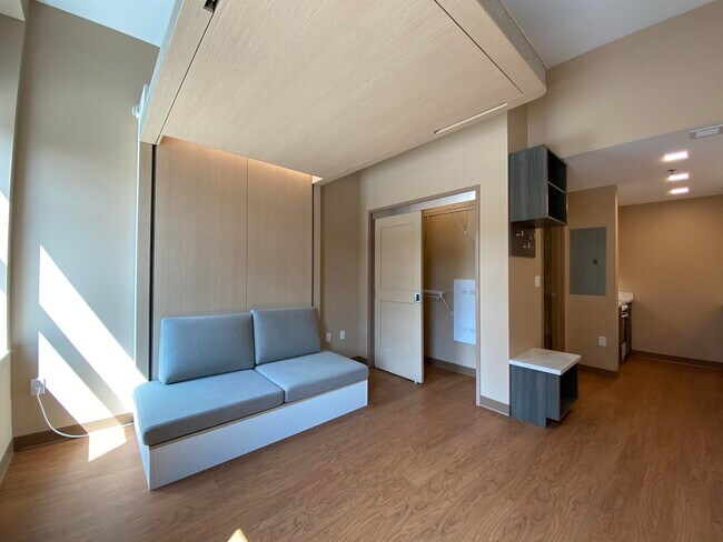 Building Photo - 83 Hanover St