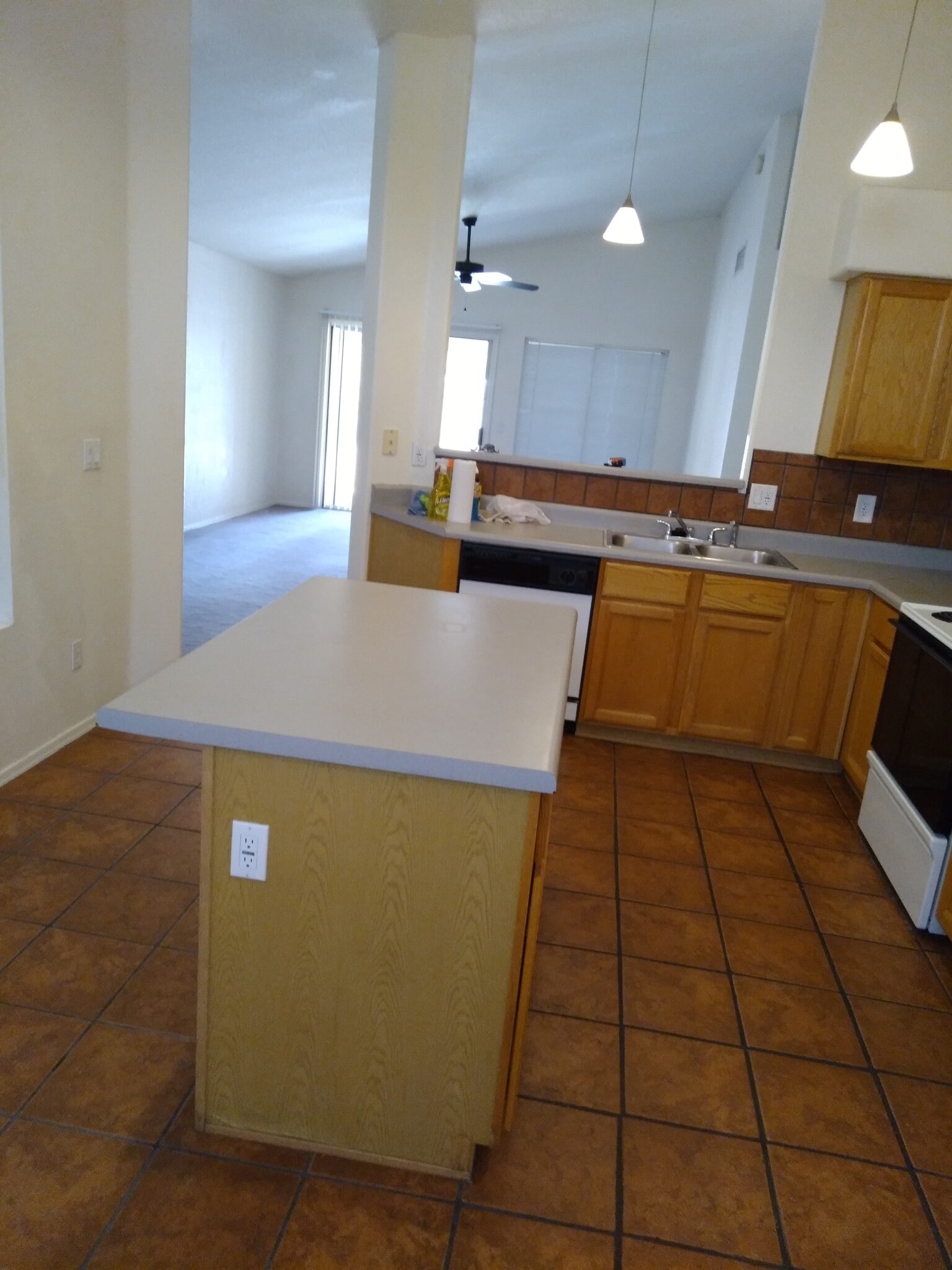 Building Photo - 1671 N Garrett Dr