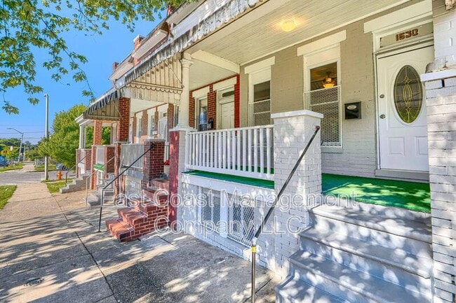 Building Photo - 1530 N Rosedale St