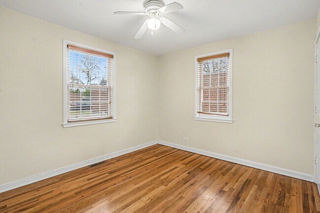 Building Photo - Charming Montclair Patio Home | 2 Bed | Private Yard