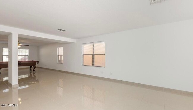 Building Photo - 9446 W Virginia Ave