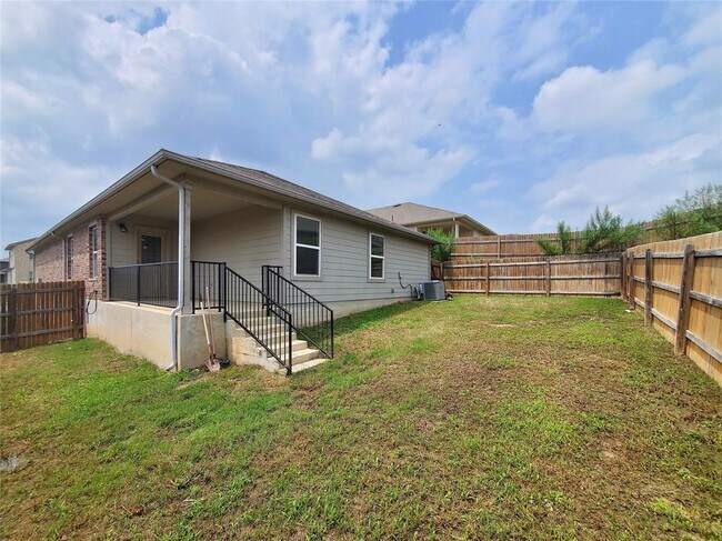Building Photo - 6001 Roderick Dr