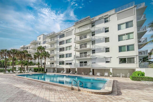 Building Photo - 170 N Ocean Blvd