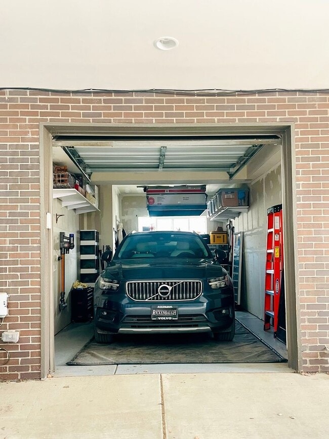 Building Photo - 1788 W 32nd Ave