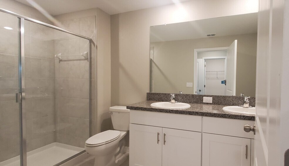 Building Photo - 3539 Bellmeade Ct