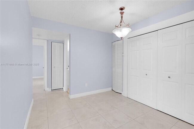 Building Photo - 8303 SW 142nd Ave
