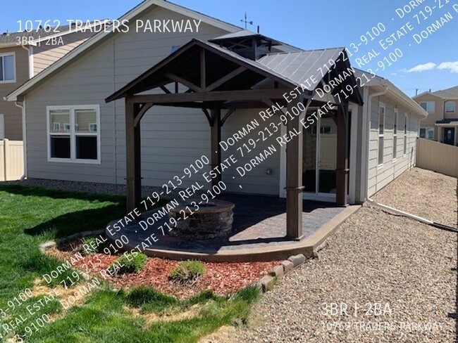 Building Photo - Spacious rancher in Fountain